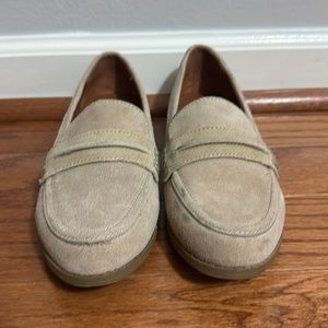 Universal Thread loafers